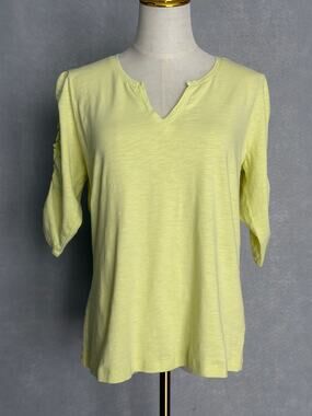 NZT Nic+Zoe Ruched Sleeve Top Split Neck in Limelight Women's Medium NEW
